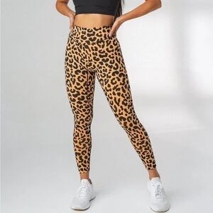 Balance Athletica Vitality Ascend Leggings King Cheetah Print Size Extra Large